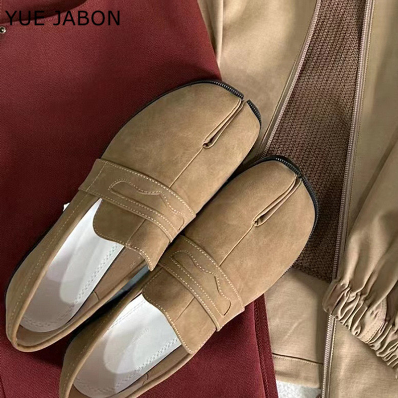 Brown Flat Shoes Suede Split toe Spring Casual Loafers Tabi shoes Korean version trend Casual Zapatos Mujer Mocasines