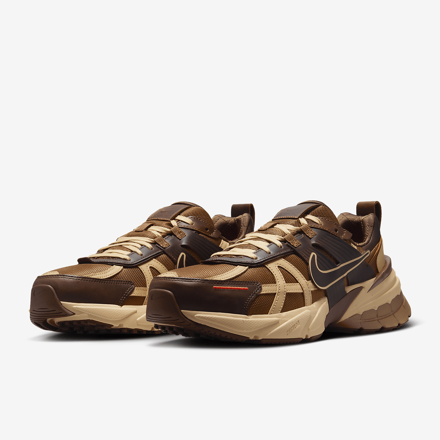 Nike V2K Run נעלי רטרו קשיחות לגברים