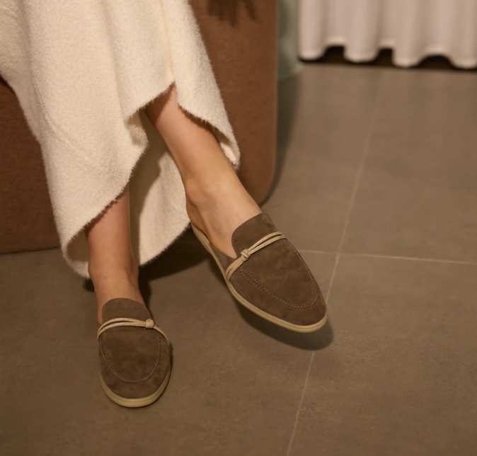 Designer Luxury Middle East Tassel Suede Leather Loafers for Women 2025 Slip On Slippers Flat Work Walking High Quality Shoes